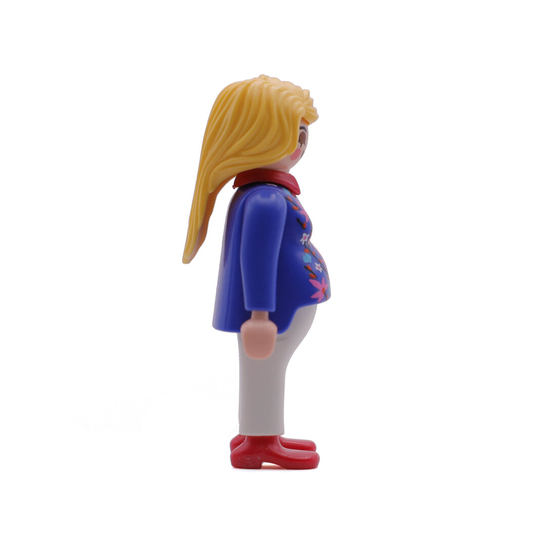 Playmobil Chica embarazada de azul y blanco ¡Mercadillo! | clickclack.es