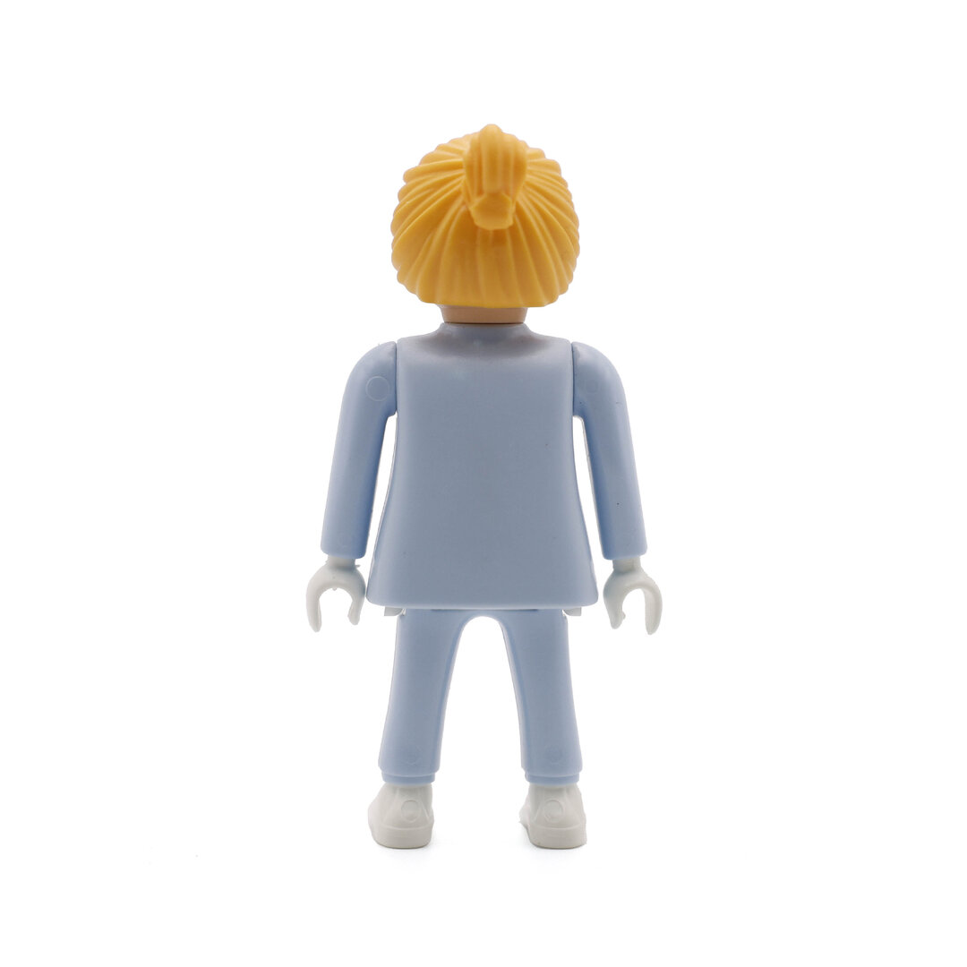 Playmobil Enfermera de azul ¡Mercadillo! | clickclack.es