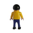Playmobil Niño con vaqueros y suéter amarillo ¡Mercadillo! | clickclack.es