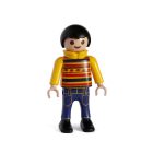 Playmobil Niño con vaqueros y suéter amarillo ¡Mercadillo! | clickclack.es