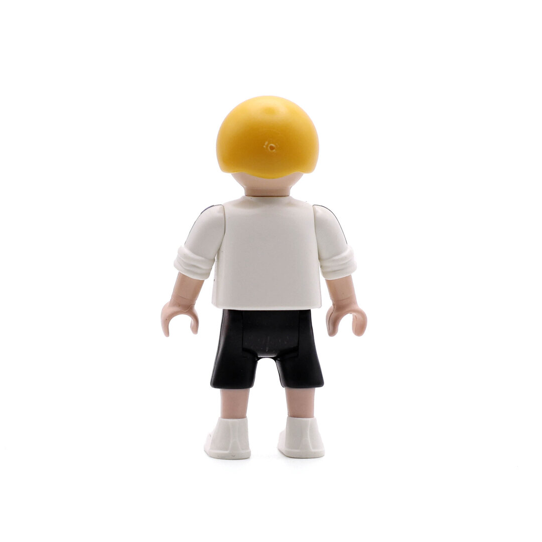 Playmobil Niño rubio de blanco y negro ¡Mercadillo! | clickclack.es