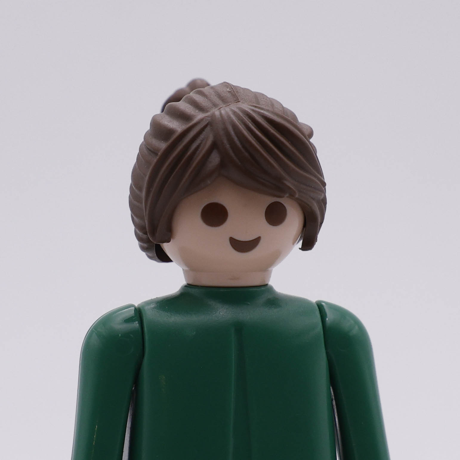 Playmobil Pelo castaño con moño