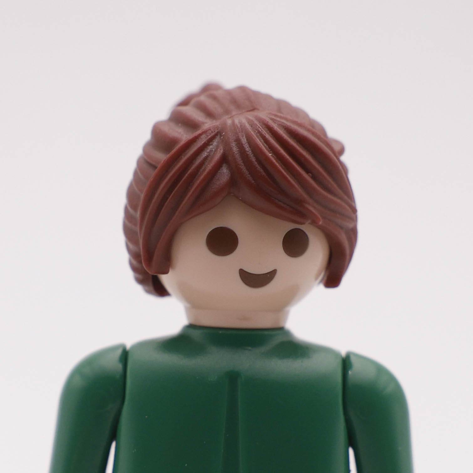 Playmobil Pelo castaño rojizo con moño